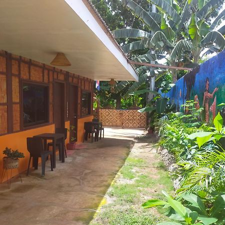 Don Leo'S Bnb Esperanza Экстерьер фото
